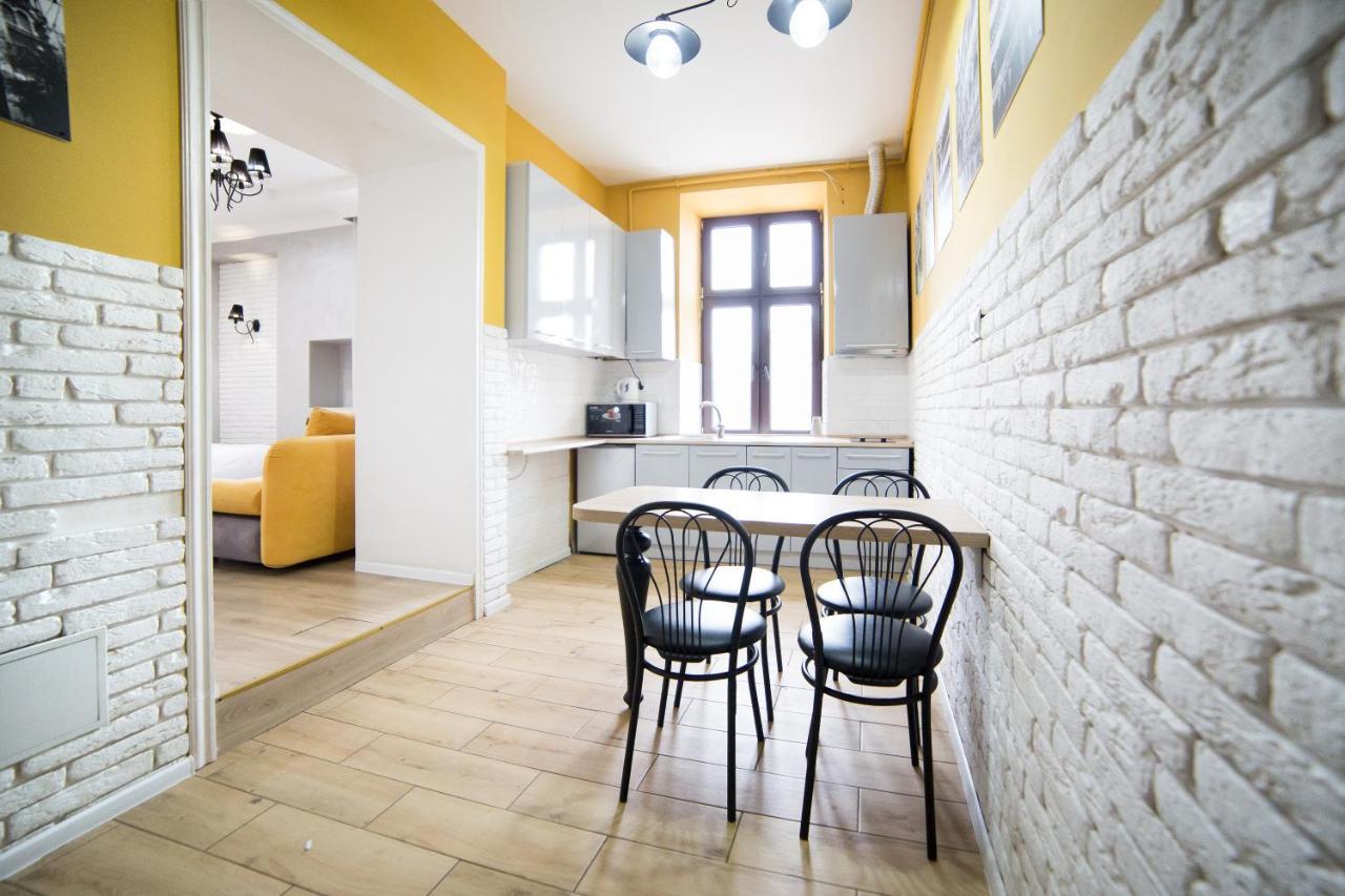 Lviv4U Appartement Buitenkant foto