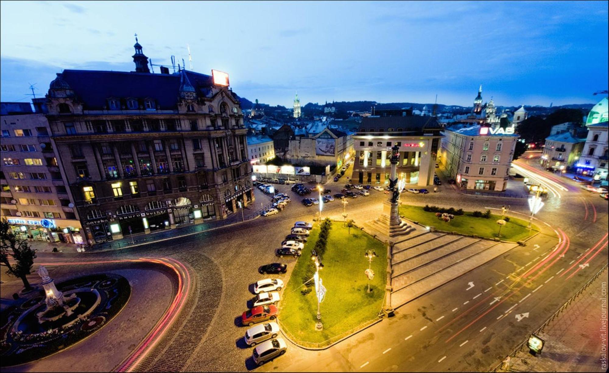 Lviv4U Appartement Buitenkant foto